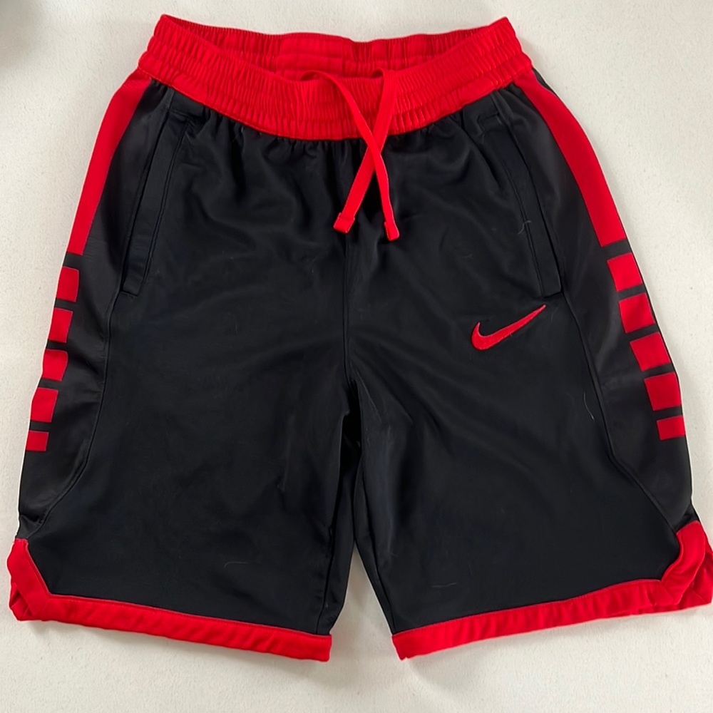 Kids Nike Dri-Fit basketball shorts/ size Large